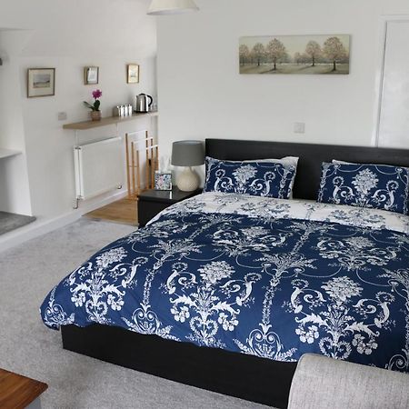 Ty Nant Little Haven Bed and Breakfast Εξωτερικό φωτογραφία