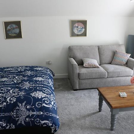 Ty Nant Little Haven Bed and Breakfast Εξωτερικό φωτογραφία